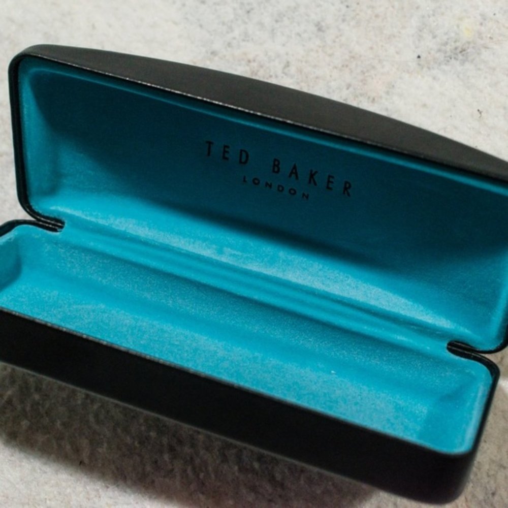 Ted Baker London Hard Glasses Class, Soft Interior